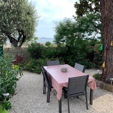 Appartement Face A La Mer Et Au Port Saint Laurent Du Var Avec Jardin Privatif Esterno foto